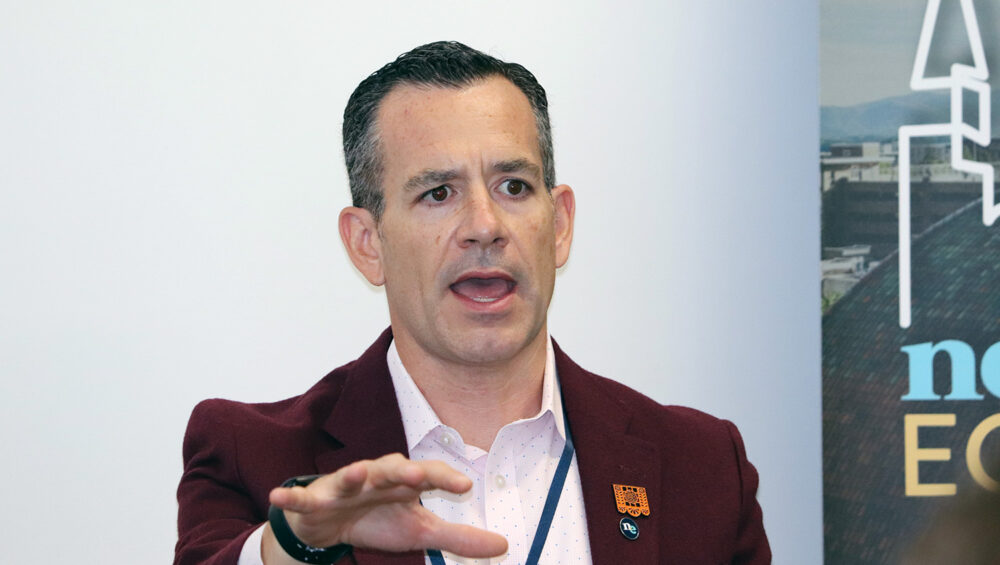 Session panelist shares an idea at Neighborhood Economic Chicago 2025